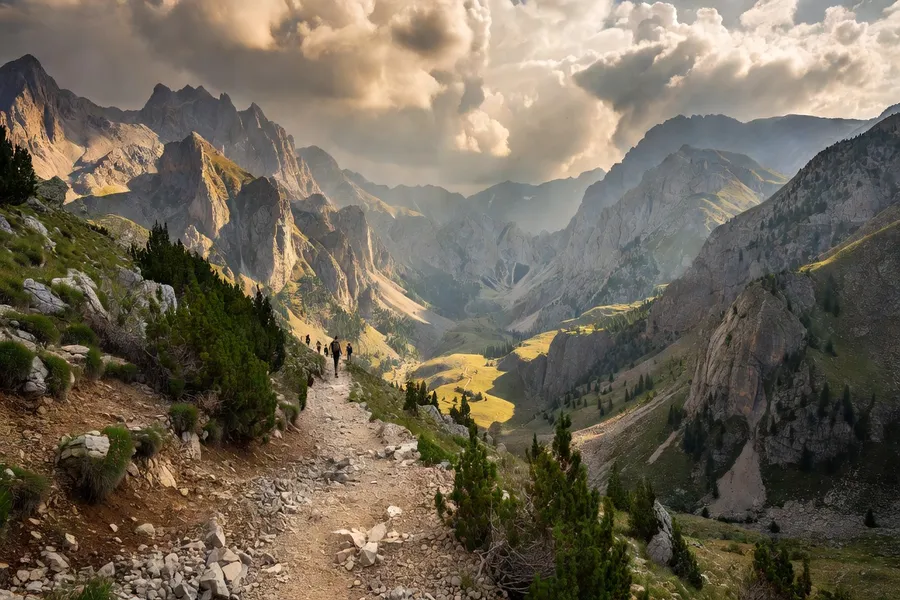 Sentier de randonnée dans la vallée de Valbona, paysage alpin spectaculaire